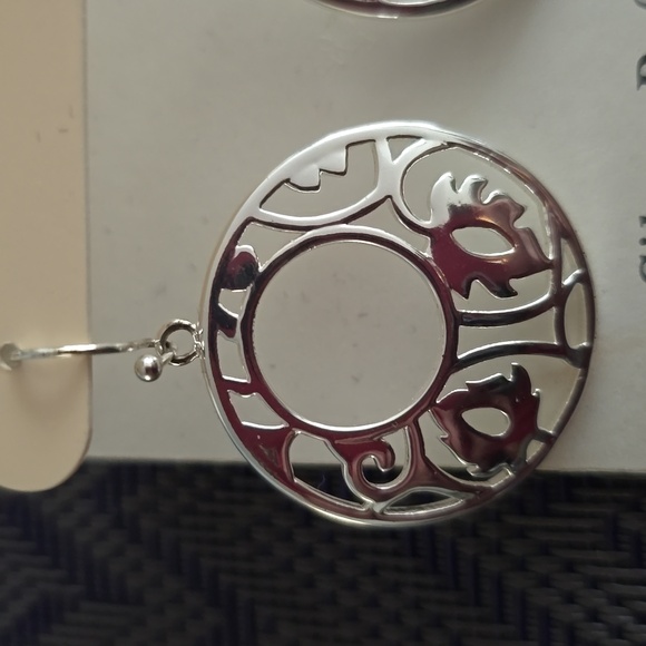 SILVER REFLECTION BRAND WOMEN'S FASHION JEWELRY PIERCED DANGLE EARRINGS - Picture 2 of 6